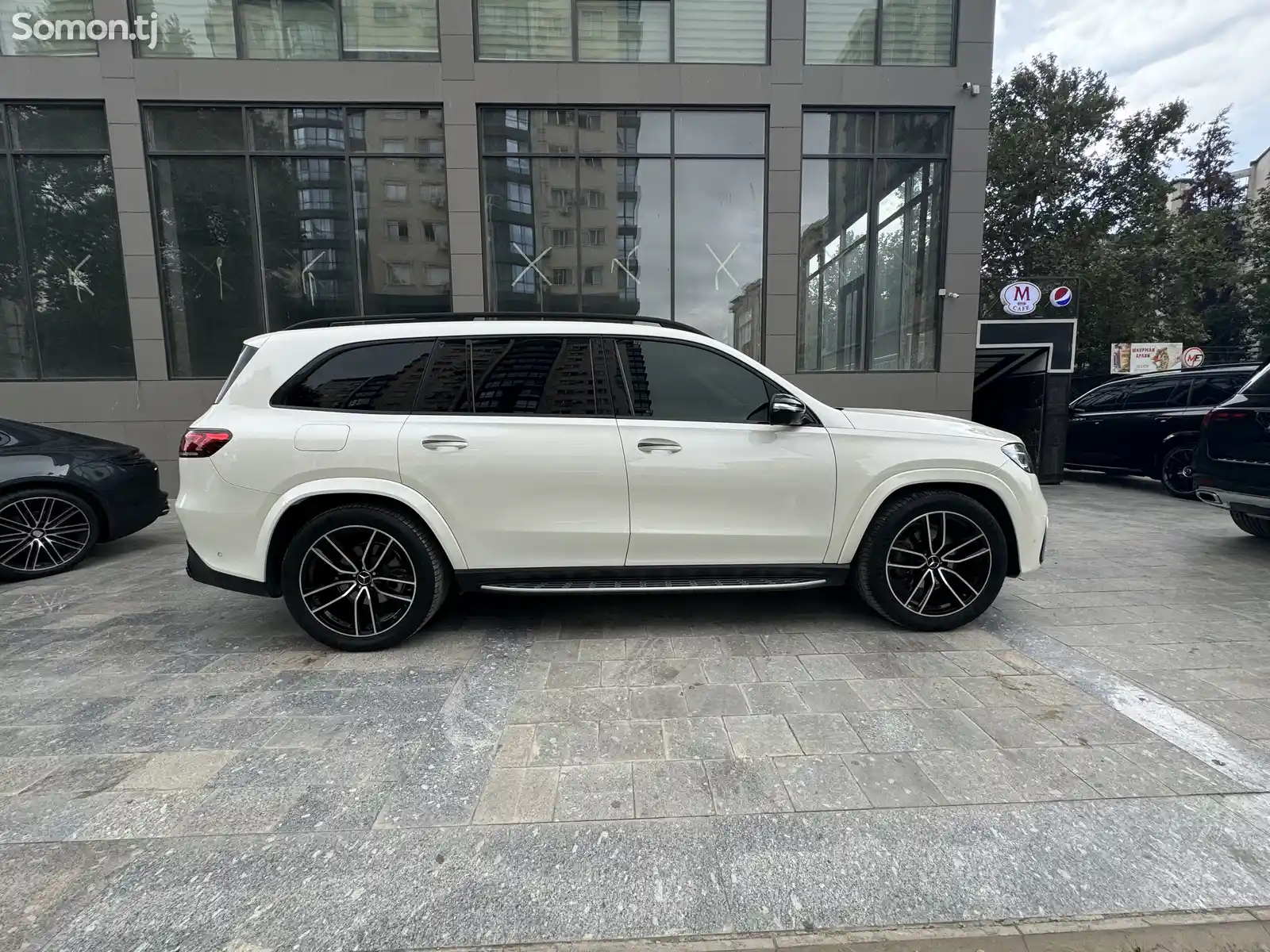 Mercedes-Benz GLS, 2022-3