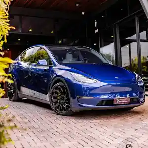 Tesla Model Y, 2023