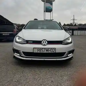 Volkswagen Golf, 2015