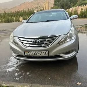 Hyundai Sonata, 2012