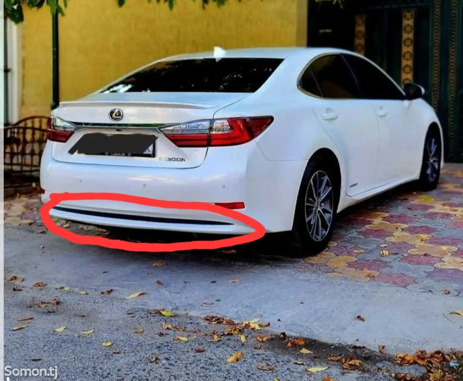 Молдинг задний бампера от lexus ES 2012-2017 Hibrid