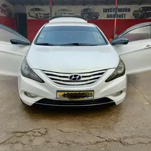 Hyundai Sonata, 2011