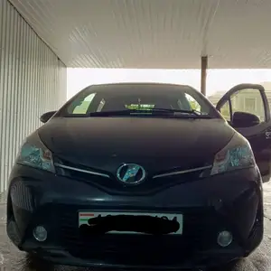 Toyota Vitz, 2015