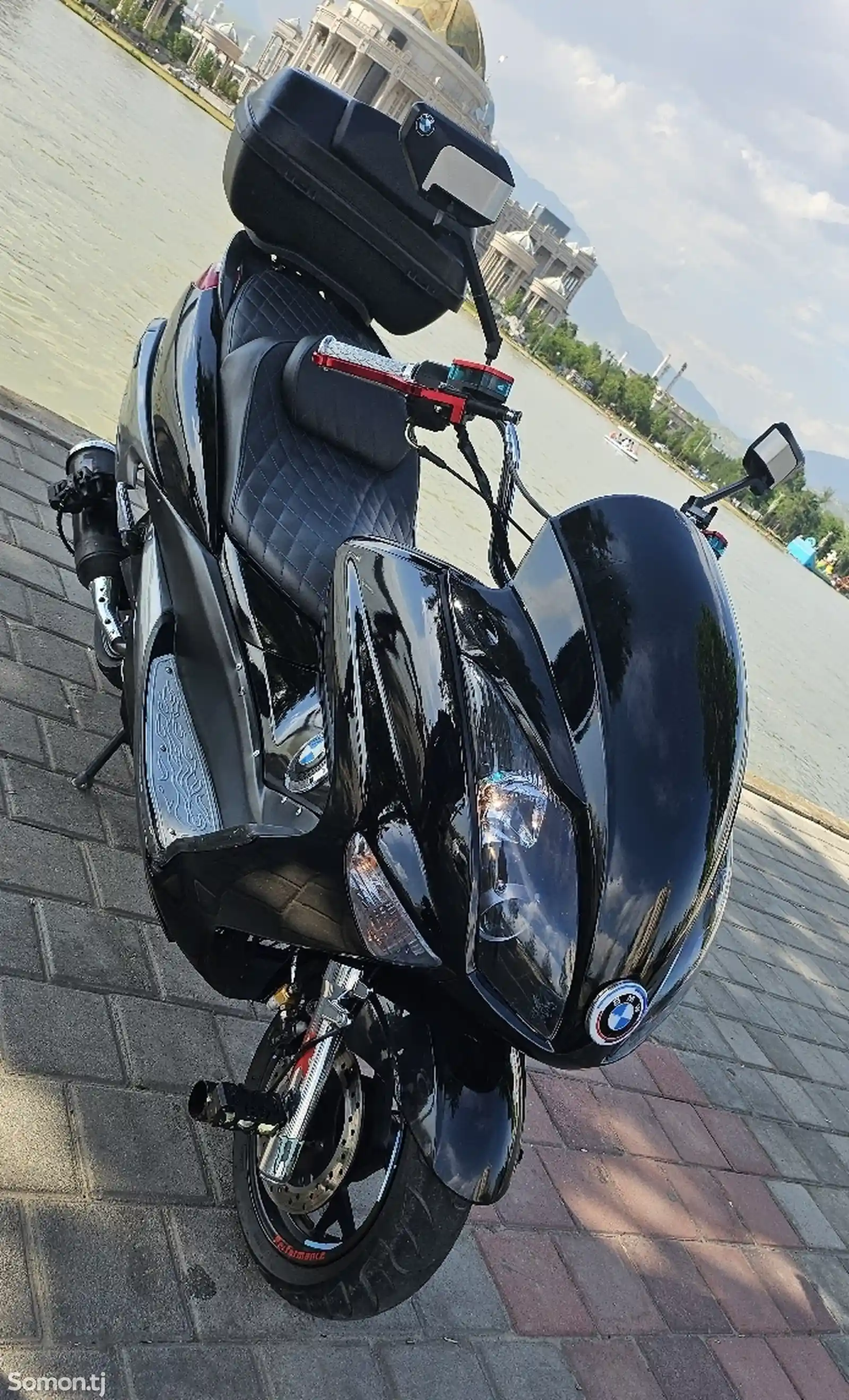 Скутер BMW-10