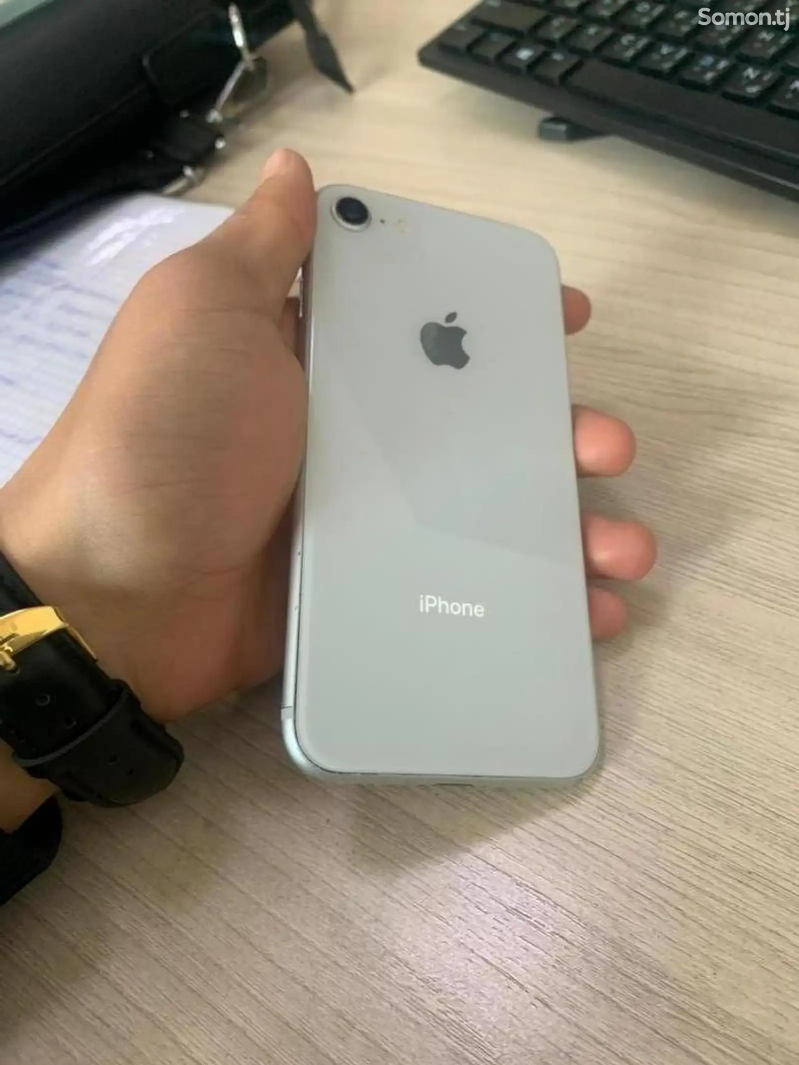 Apple iPhone 8, 64 gb, Silver-1