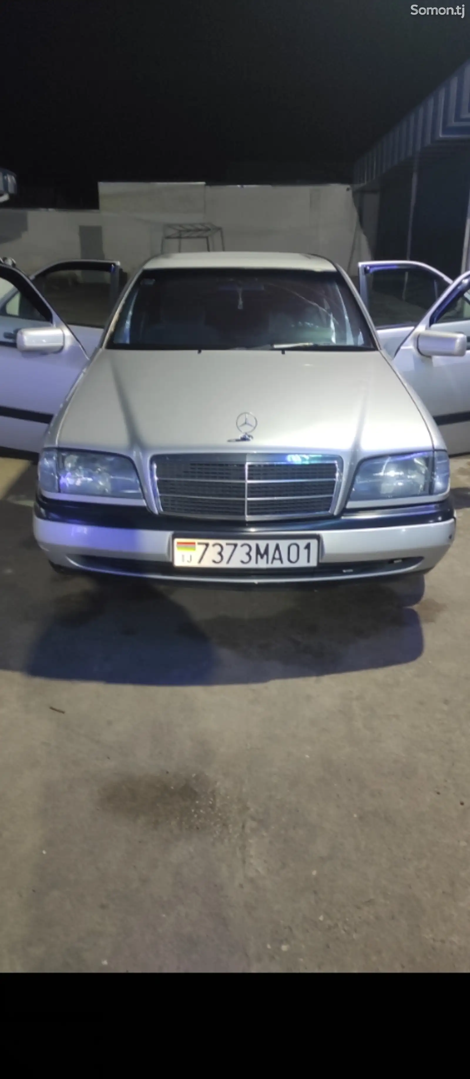 Бампер от Mercedes-Benz