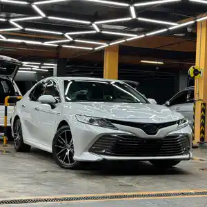 Toyota Camry, 2018