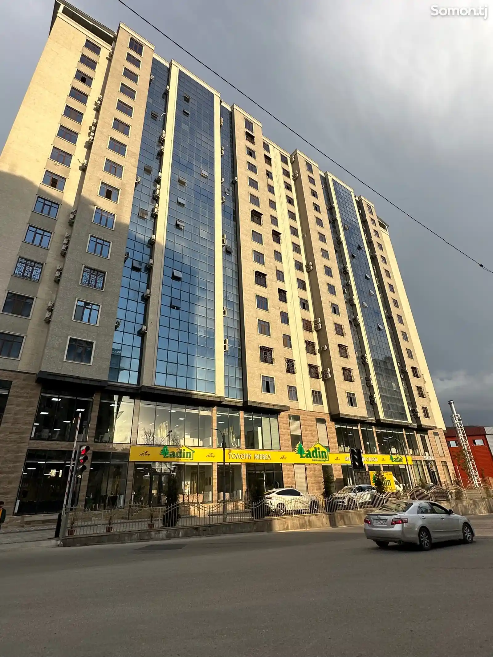 3-комн. квартира, 14 этаж, 155м², Мебельный салон Ладин-1