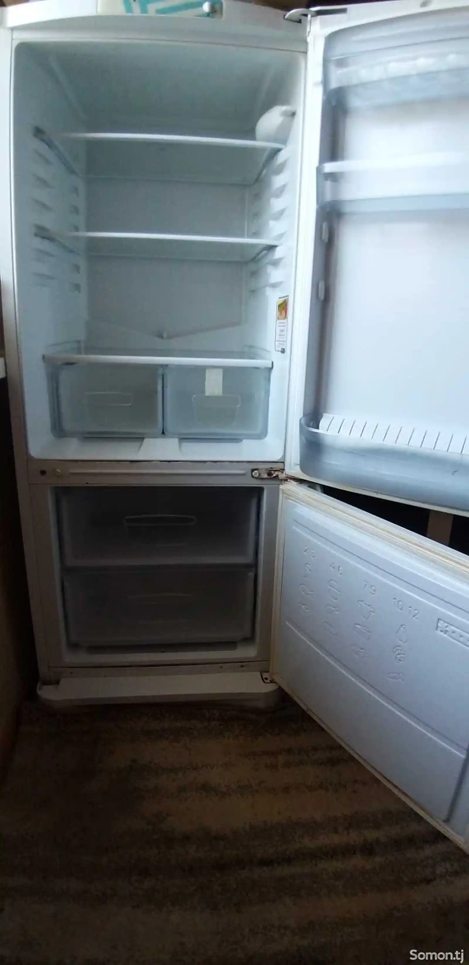 Холодильник Indesit на запчасти-2