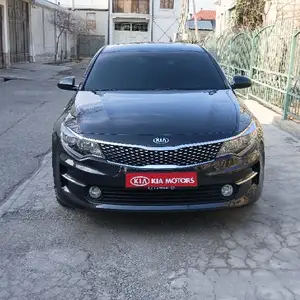 Kia K5, 2016