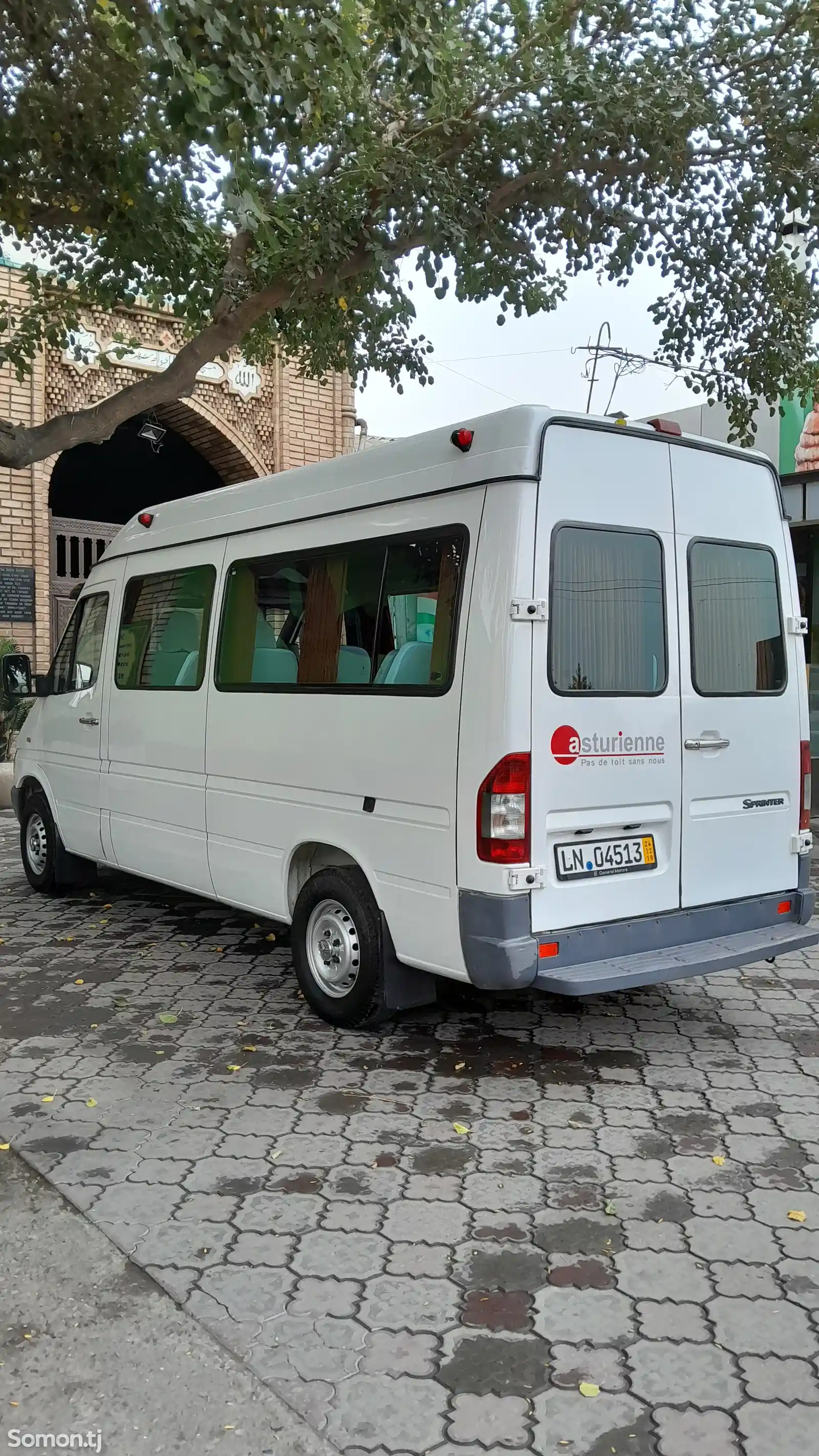 Микроавтобус Mercedes-Benz Sprinter, 2005-11