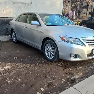 Toyota Camry, 2010