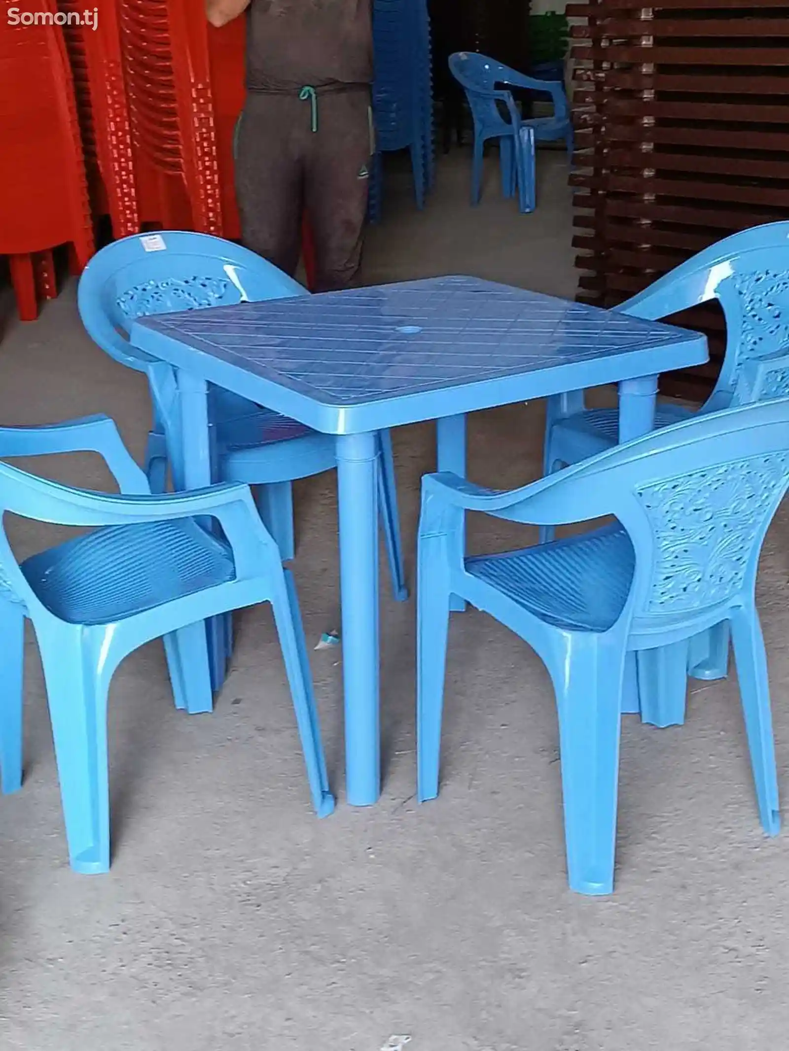 Стол со стульями 4 персон-1