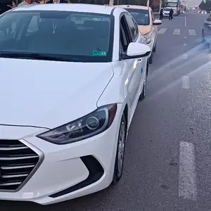 Hyundai Elantra, 2017