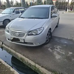 Hyundai Avante, 2010