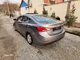 Hyundai Elantra, 2015-5