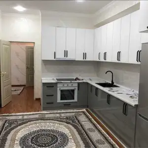 2-комн. квартира, 16 этаж, 75м², Шохмансур