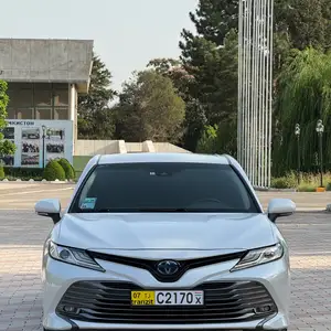 Toyota Camry, 2018