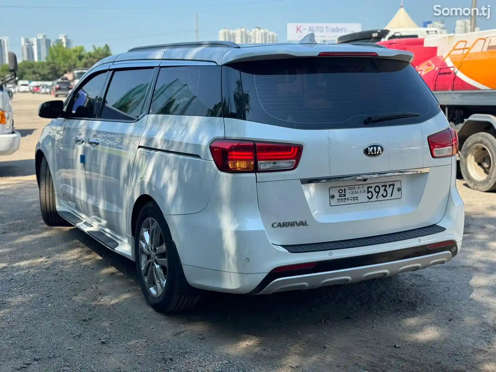 Kia Carnival, 2015-1