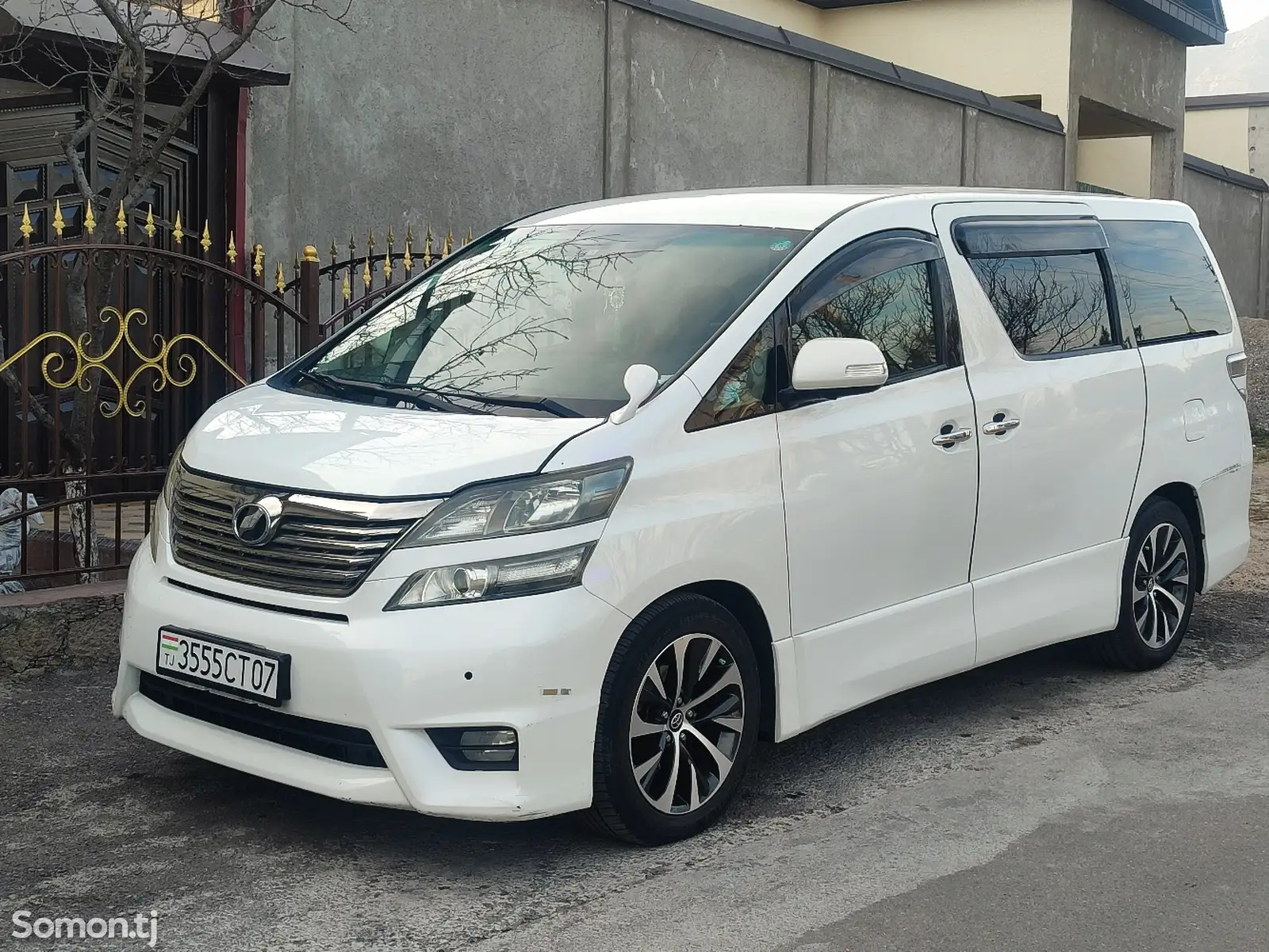 Toyota Vellfire, 2010-1