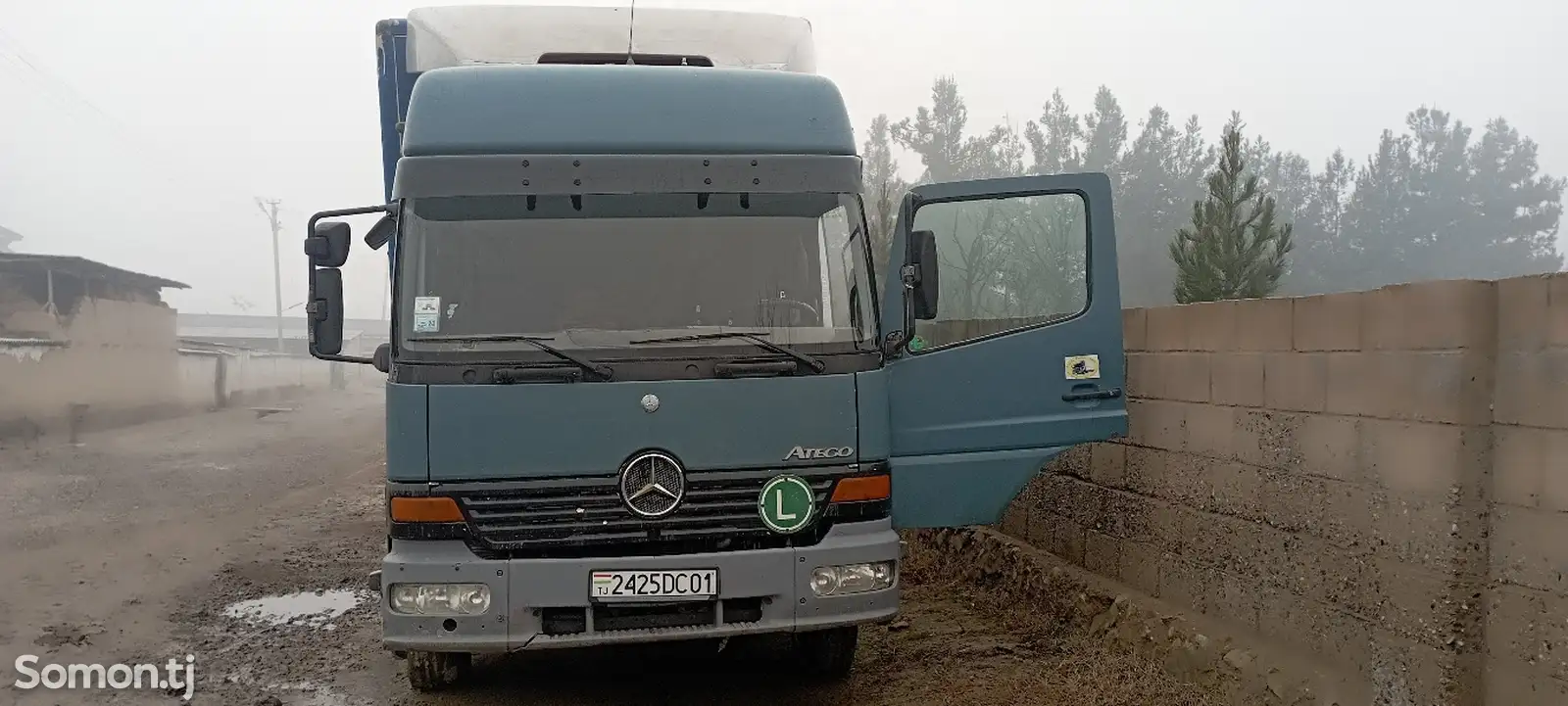 Бортовой грузовик Mercedes-Benz Atego 1528, 2000-1