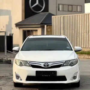 Toyota Camry, 2013