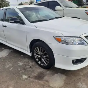 Toyota Camry, 2011