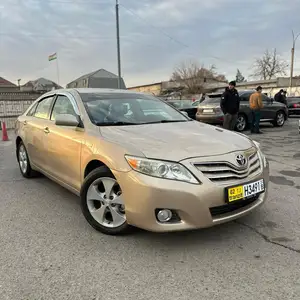 Toyota Camry, 2011