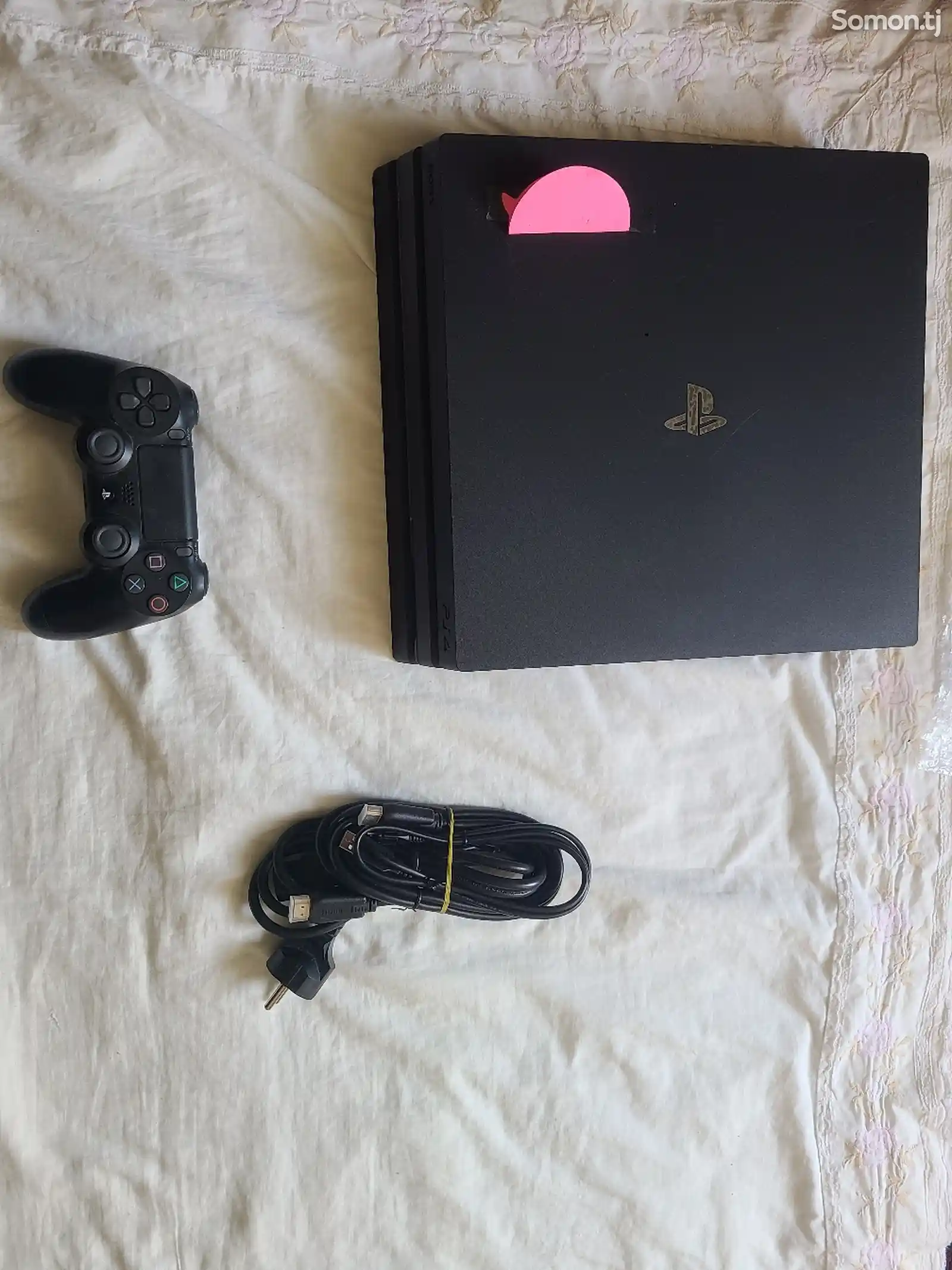 Игровая приставка Sony Playstation 4 pro-1