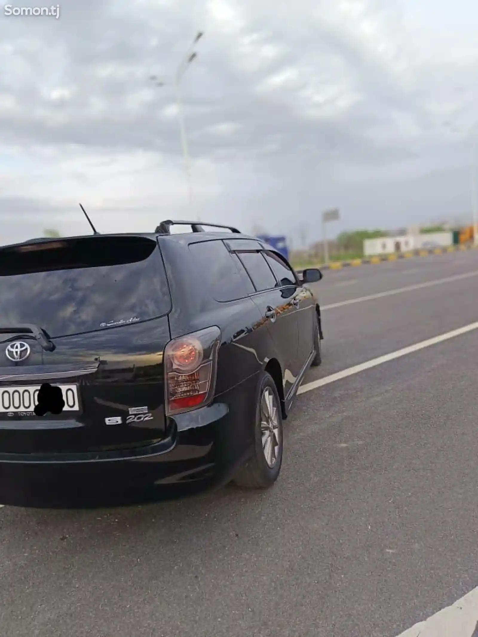 Toyota Fielder, 2010-1