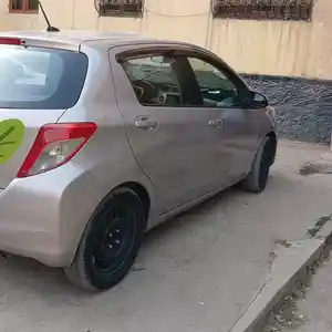 Toyota Vitz, 2011