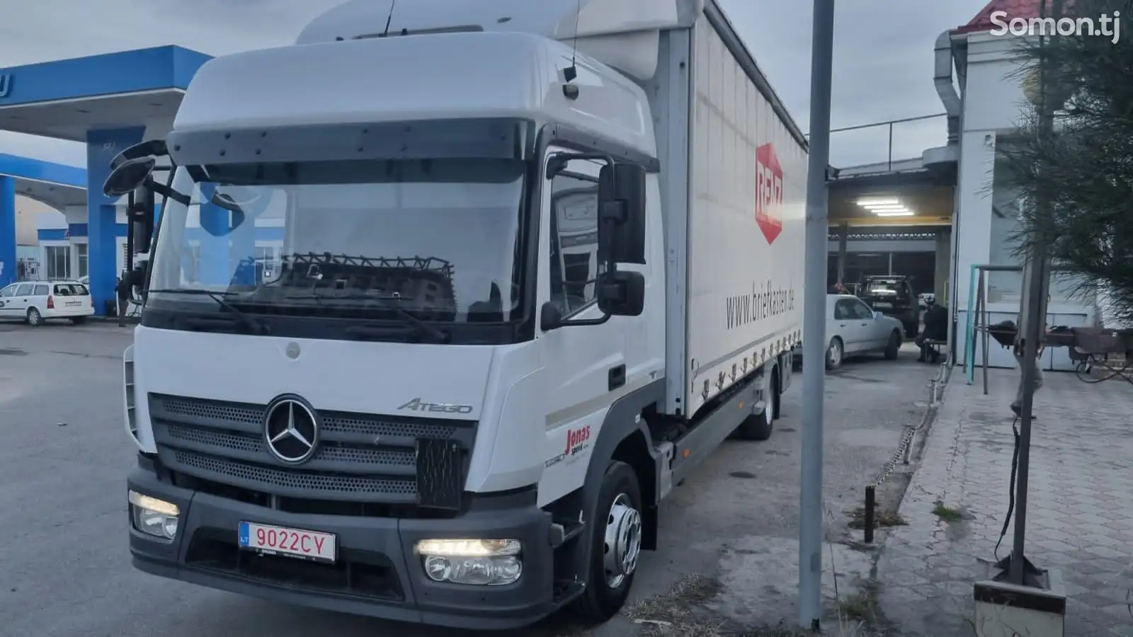 Бортовой грузовик Mercedes Benz Atego 1230-1