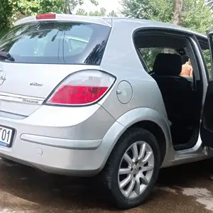 Opel Astra H, 2005