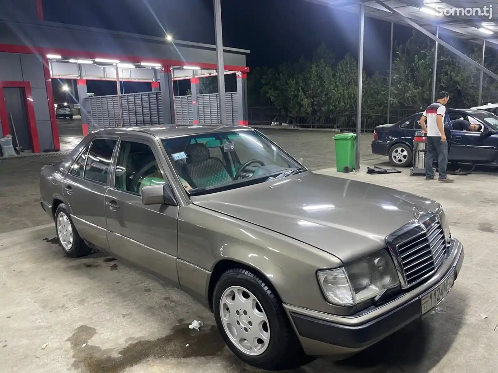 Mercedes-Benz W124, 1993-1