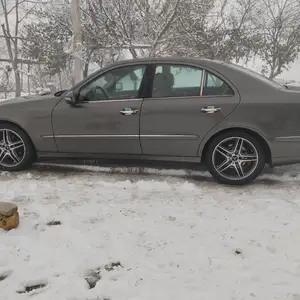 Mercedes-Benz E class, 2009