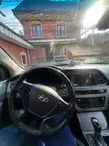 Hyundai Sonata, 2015-8