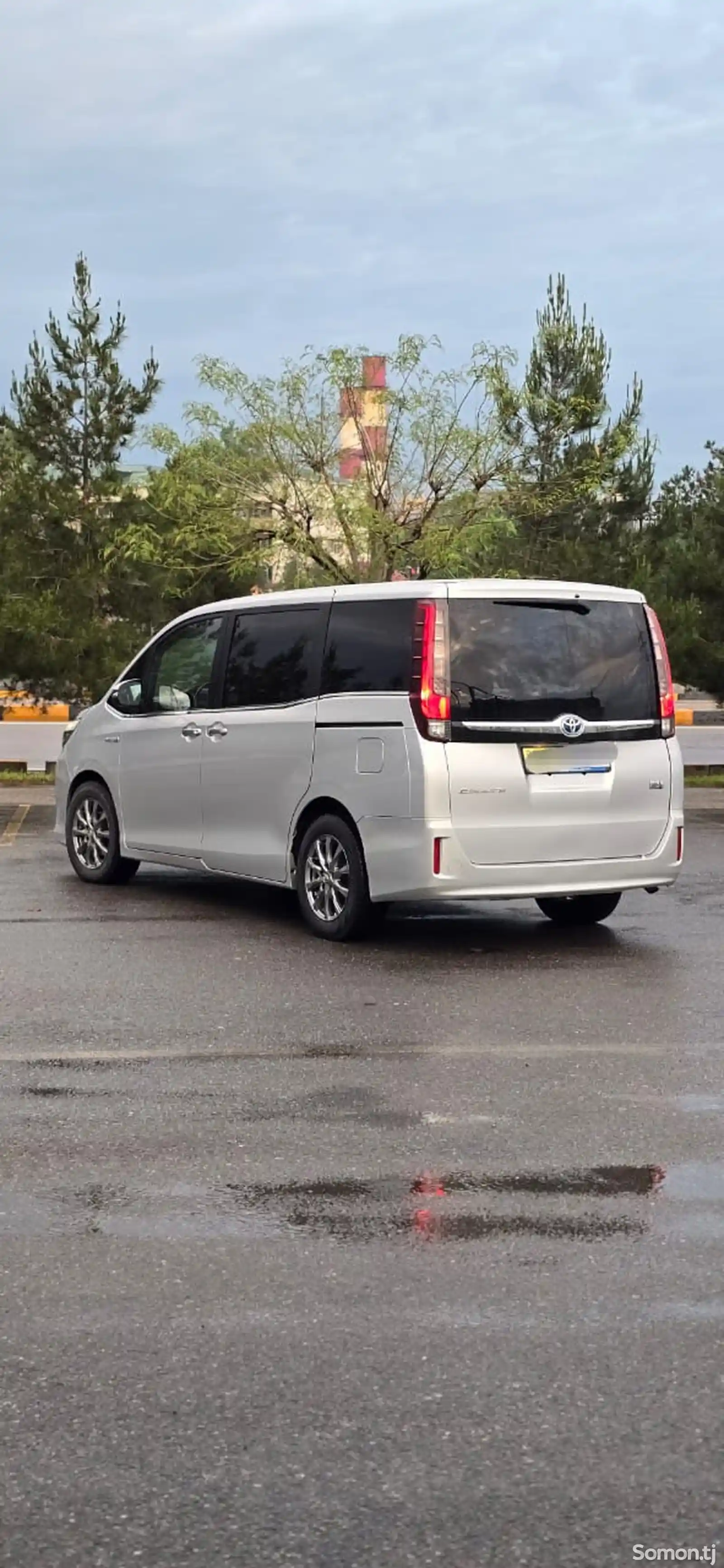 Toyota Voxy, 2015-2