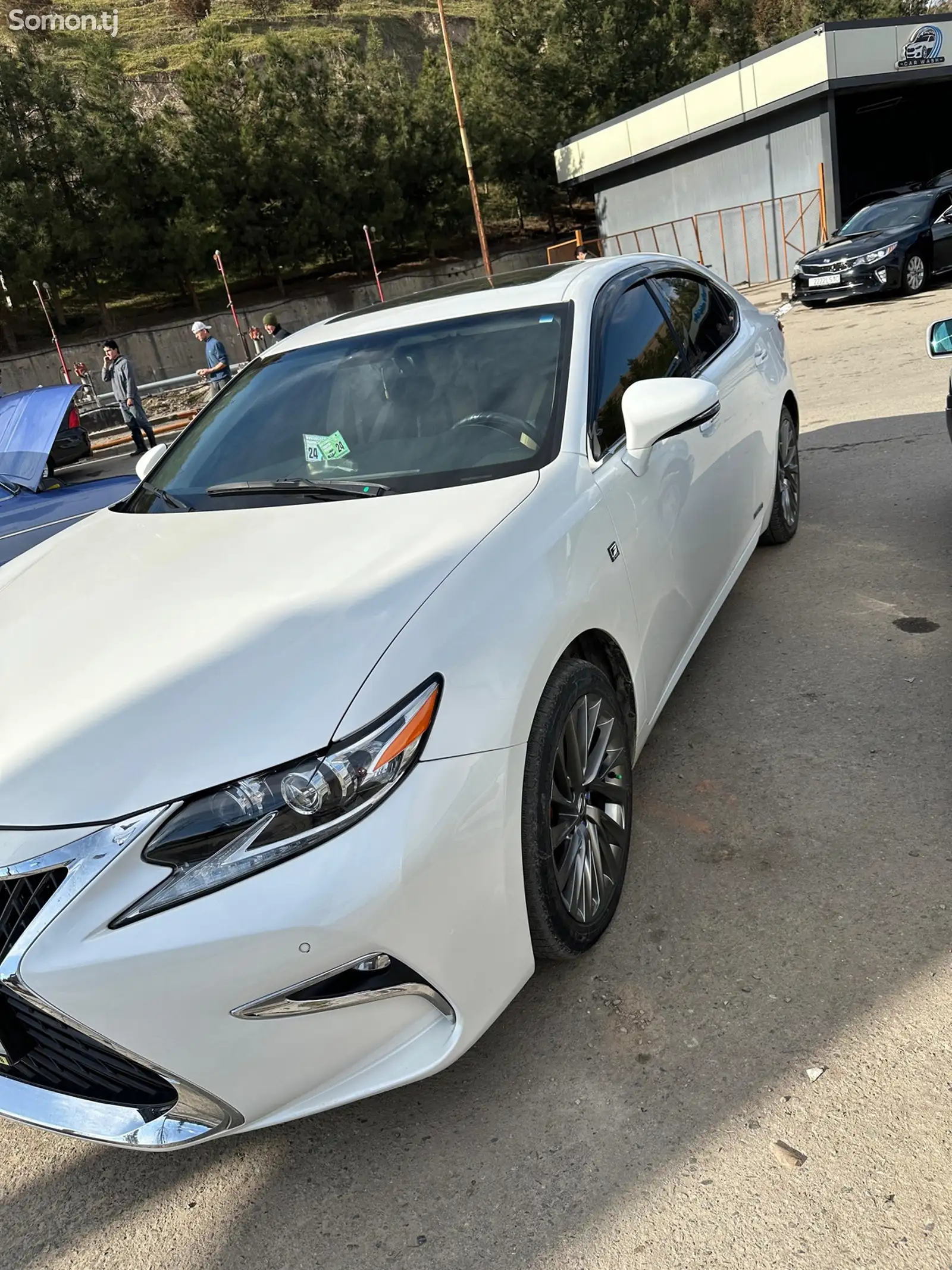 Lexus ES series, 2014-1