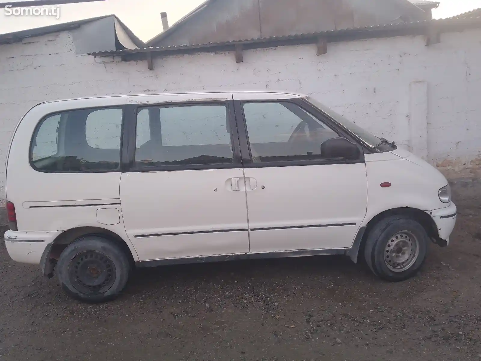 Nissan Serena, 1996-1