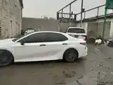 Toyota Camry, 2019-5