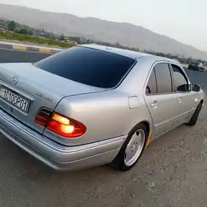 Mercedes-Benz E class, 1998