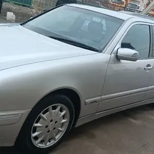 Mercedes-Benz E class, 2000