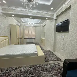 2-комн. квартира, 5 этаж, 85м², дом печати