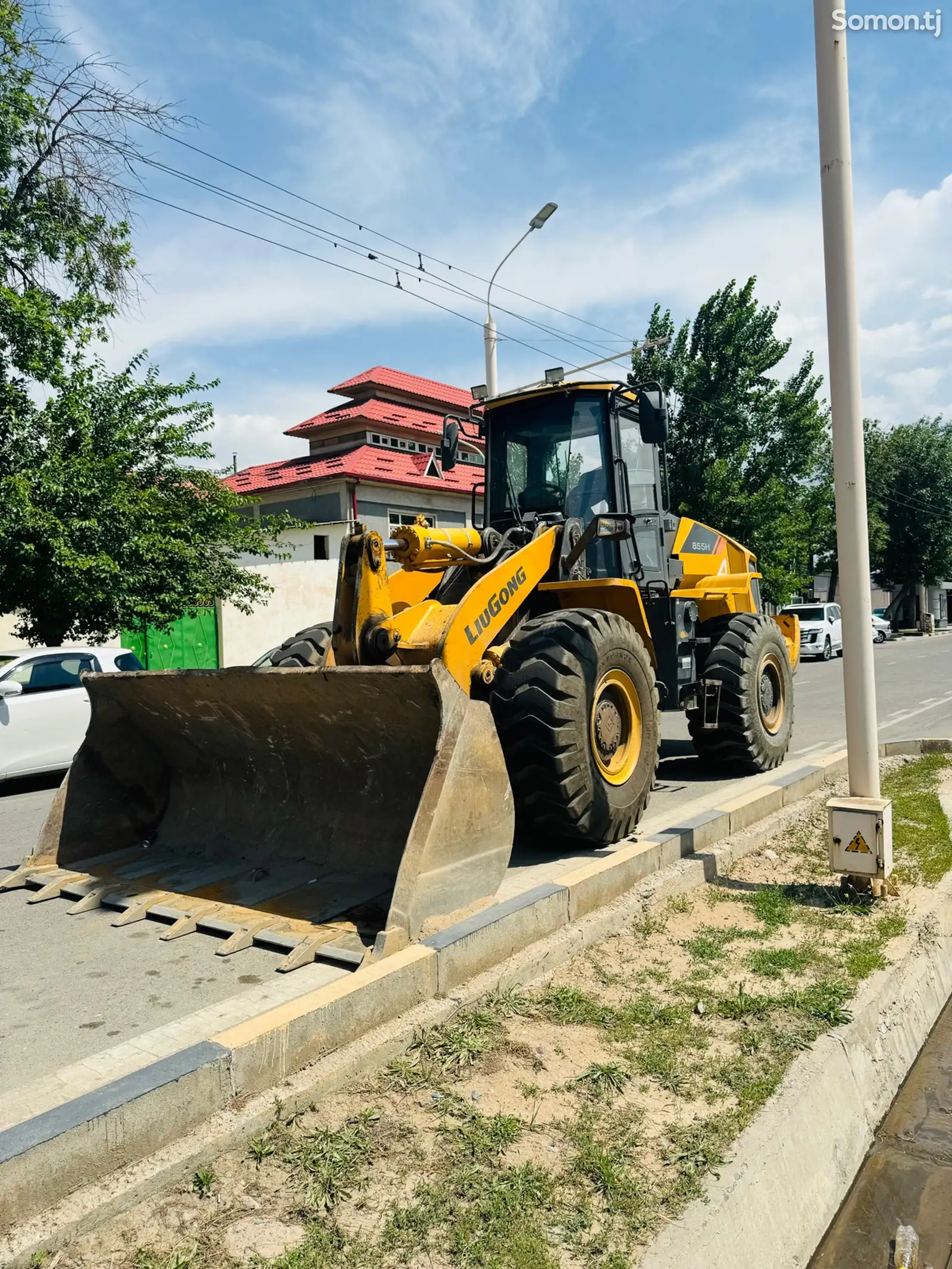 Погрузчик 3 куба в аренду-1