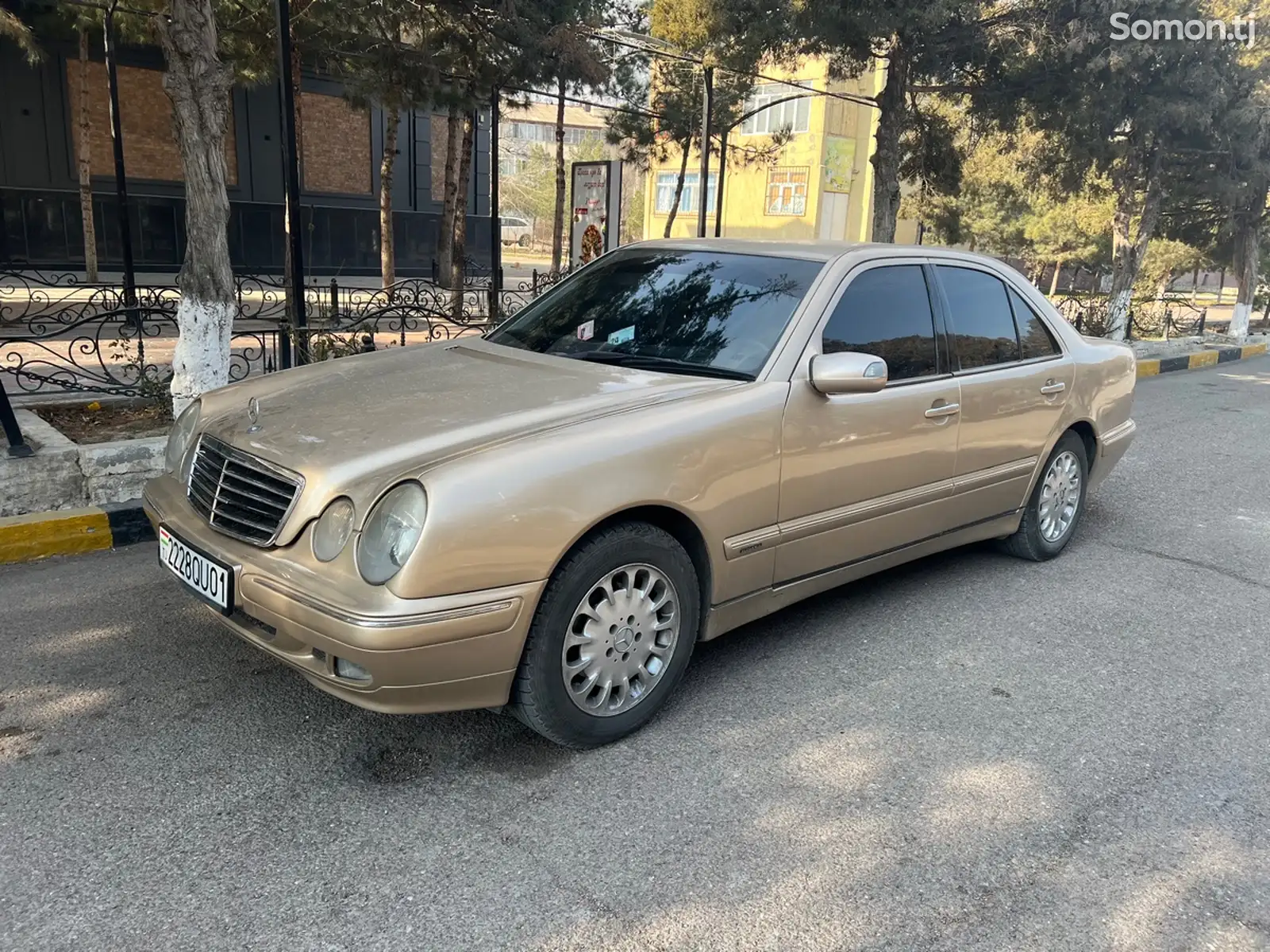 Mercedes-Benz E class, 2000-1