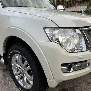 Mitsubishi Pajero, 2021