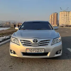 Toyota Camry, 2010