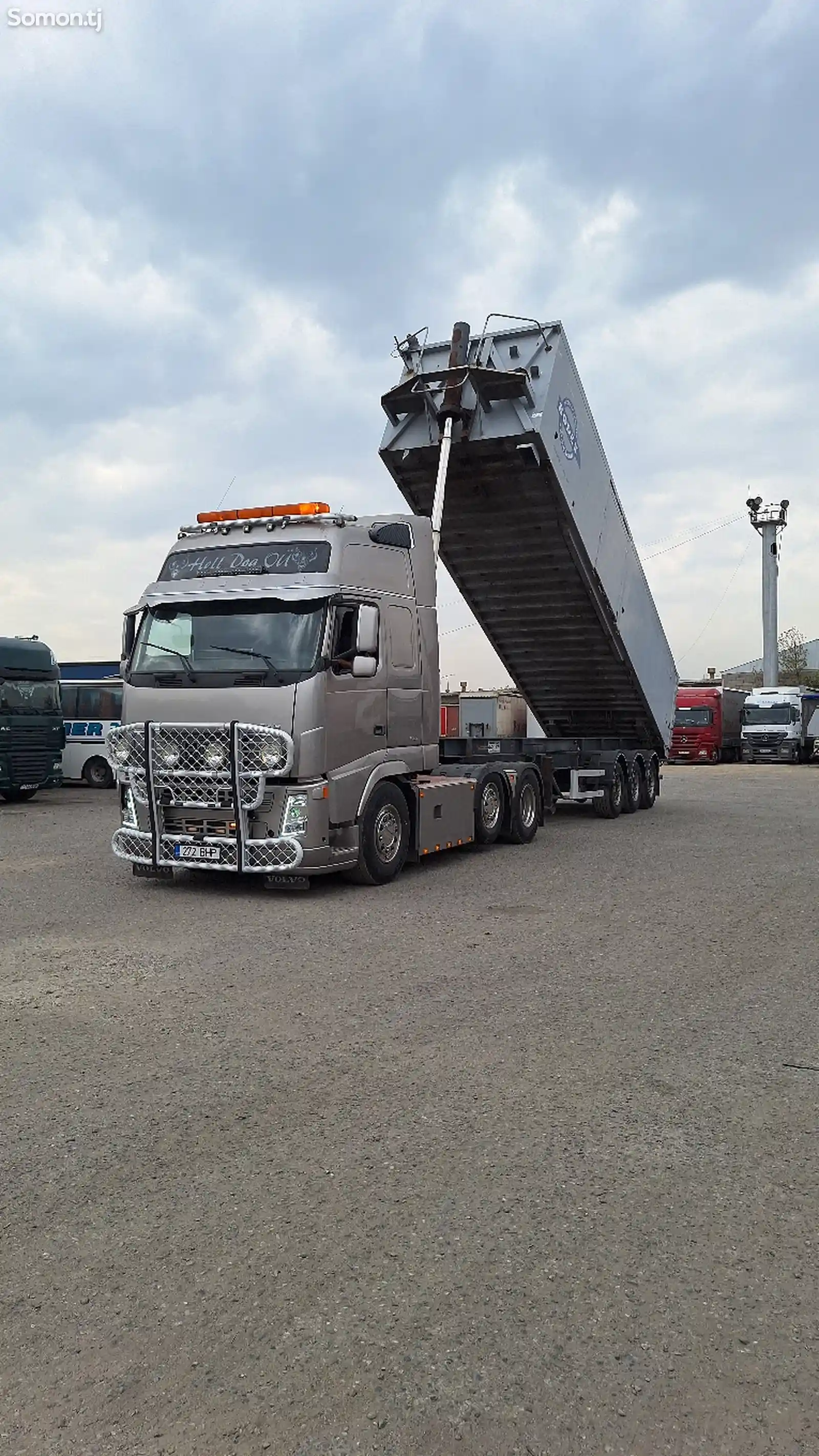 Бортовой грузовик Volvo FH16, 2008-1