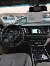 Kia Carnival, 2015-8