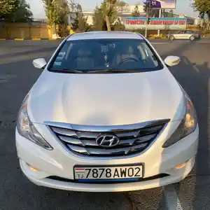 Hyundai Sonata, 2010